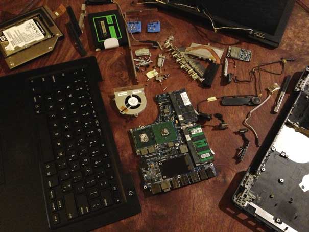 Macbook (late 2006), disassembled