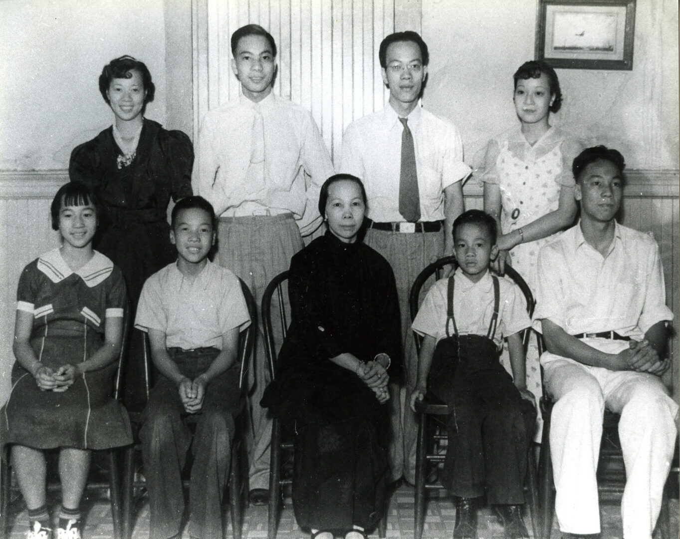 The mother, brothers and sisters of Honki Wong